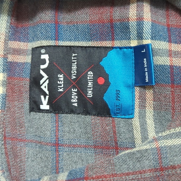 KAVU plaid Button Down Flannel Long Sleeve Size Large in Red/Gray - Picture 2 of 7